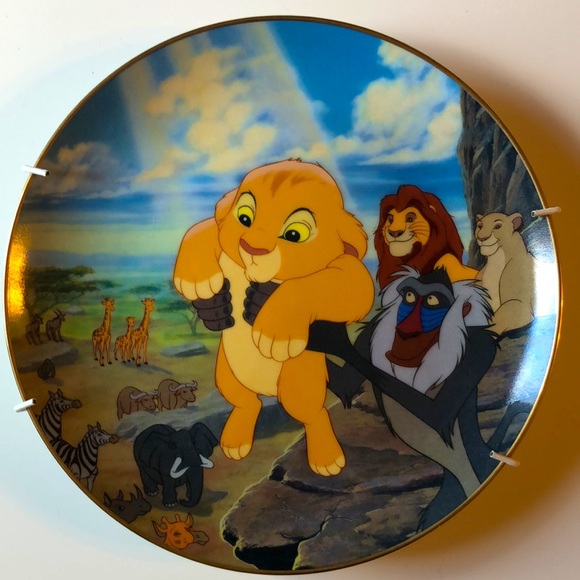 š¦The Lion King set of 12 authentic plates & certs
